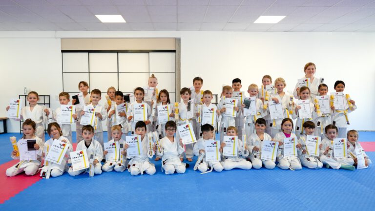 Mehr über den Artikel erfahren Viele neue Gürtelfarben im SV Unsu Karate e.V.