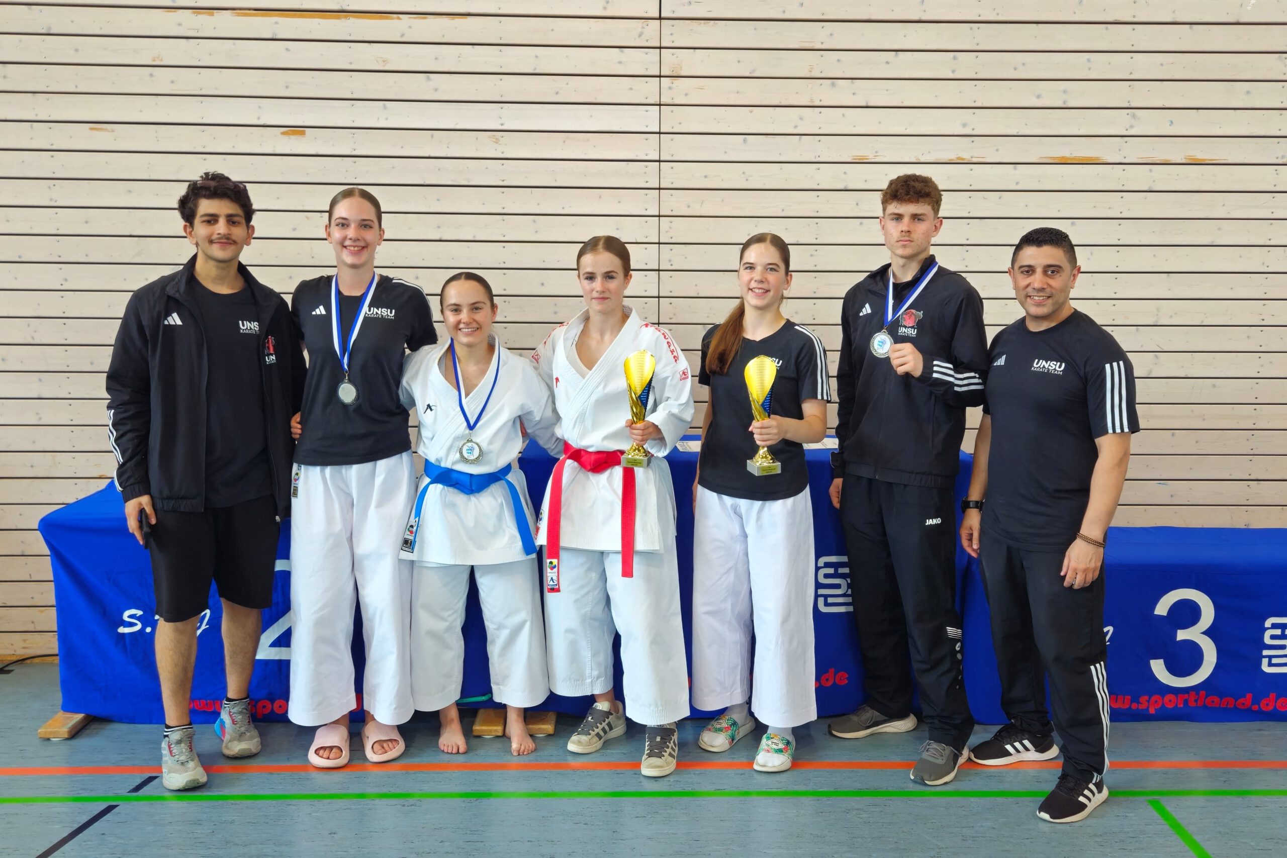 Mehr über den Artikel erfahren Fünf Medaillen für SV UNSU Karate Mömlingen bei Bayerischen Meisterschaften 