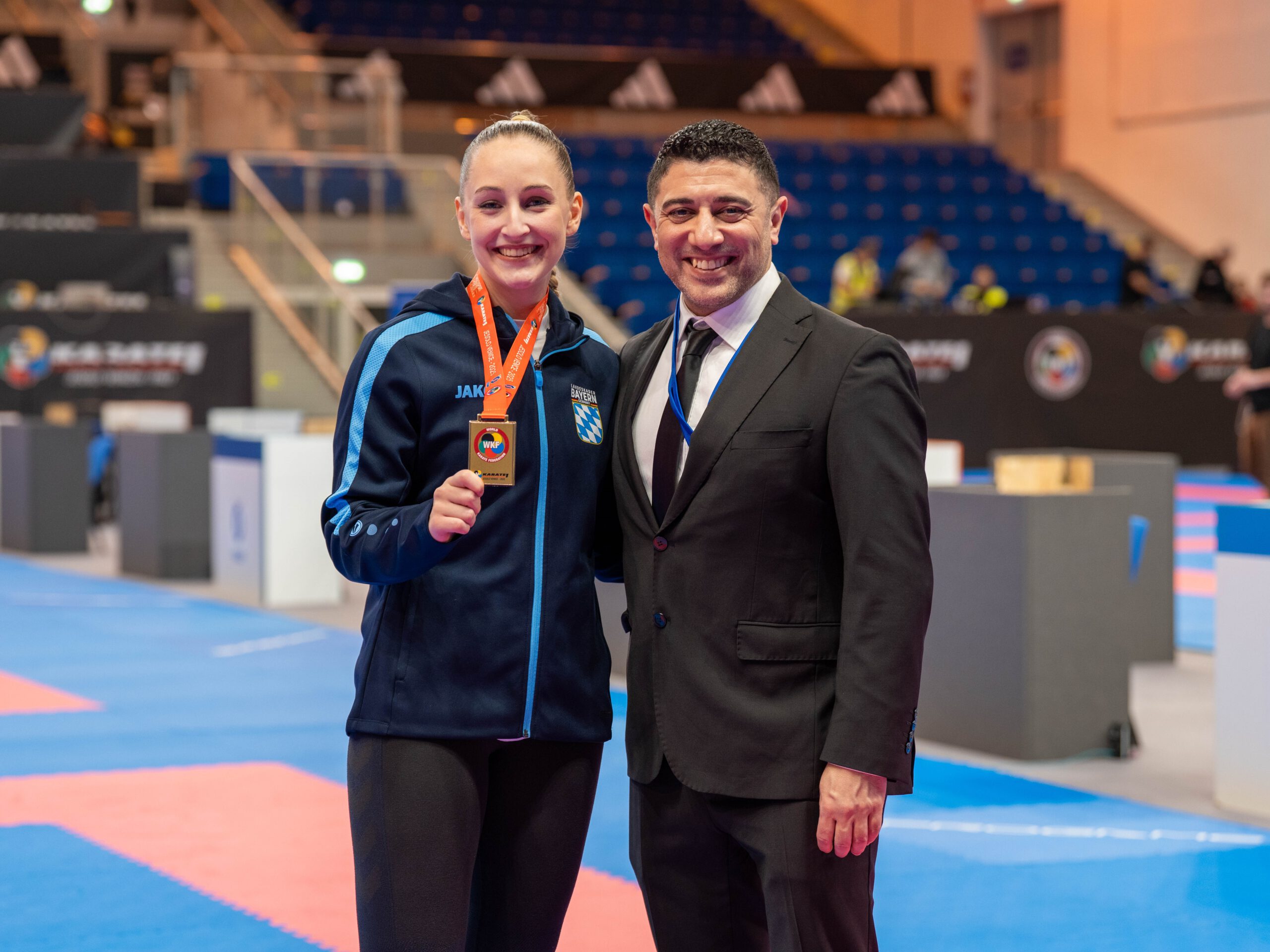 Mehr über den Artikel erfahren Jessica Vlai gewinnt Karate1 Youth League in Venedig und setzt beeindruckende Siegesserie fort 